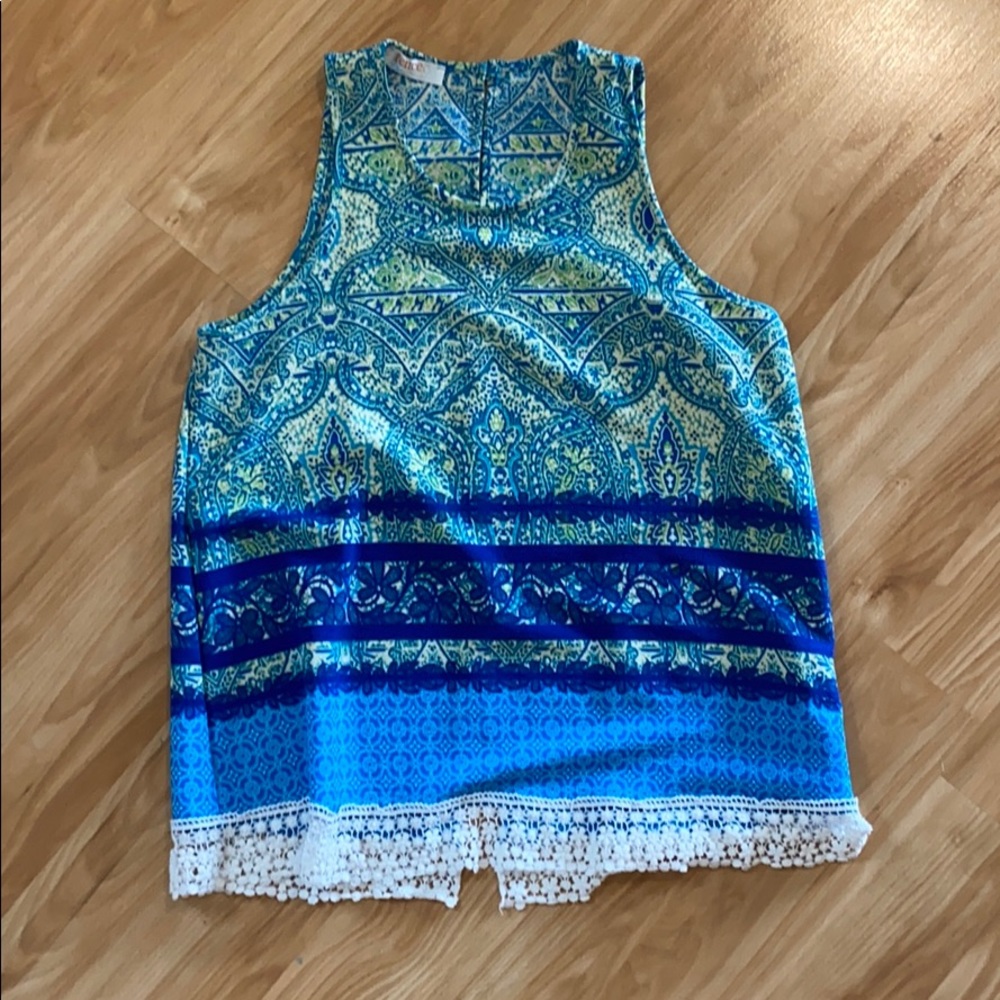 Summer top! Size L